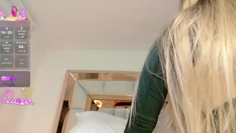Snapshot of im_yours_01 chatting on June 19, 5:12 am daniella online show from June 19, 5:12 am