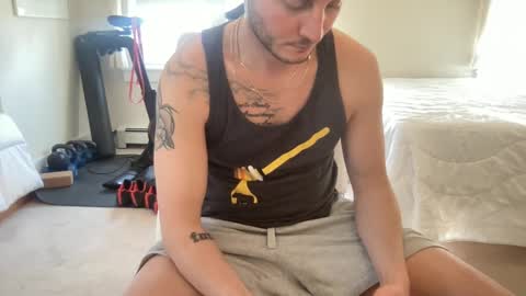 Snapshot of imamouthful20 chatting on February 21, 7:32 pm ImAMouthful online show from February 21, 7:32 pm