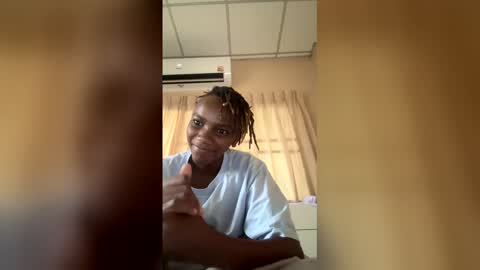 Snapshot of imanizuri chatting on February 18, 12:06 am imanizuri online show from February 18, 12:06 am