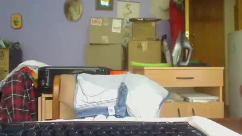 Aussie Guy online show from November 17, 3:45 am