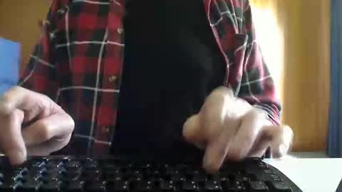 Snapshot of imaussiechris chatting on May 25, 11:55 pm Aussie Guy online show from May 25, 11:55 pm