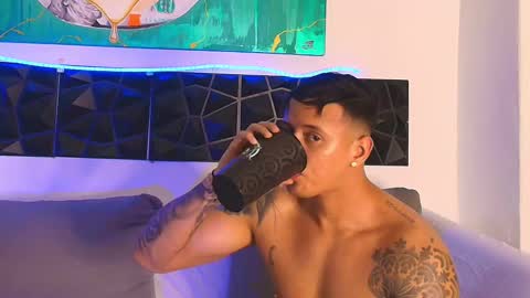 Snapshot of imconor chatting on March 7, 4:35 am imconor online show from March 7, 4:35 am