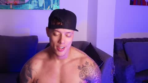 Snapshot of imconor chatting on February 15, 11:45 pm imconor online show from February 15, 11:45 pm