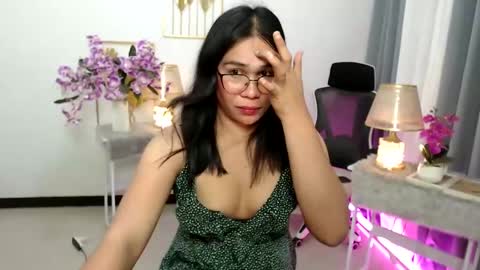 Ashley online show from December 24, 1:59 am