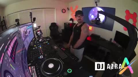 Snapshot of imdjazra chatting on February 11, 11:54 pm DJ Azra online show from February 11, 11:54 pm