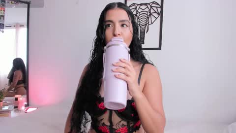 Snapshot of imemilybae chatting on February 19, 8:16 pm Emily But you can tell me Emi online show from February 19, 8:16 pm