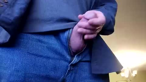 Iminyourroom online show from December 4, 9:40 am