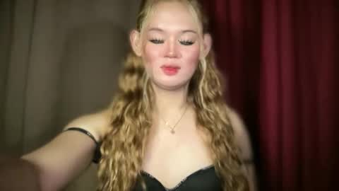 Mika online show from February 8, 10:35 pm