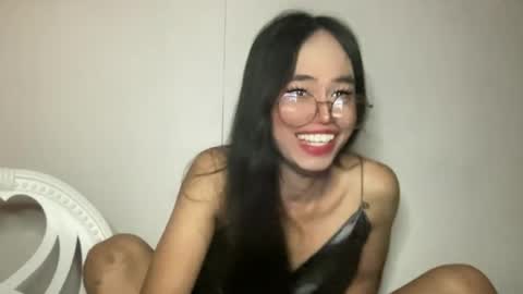 Snapshot of imjustasluttyintownxxx chatting on June 20, 3:15 pm Mika online show from June 20, 3:15 pm