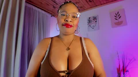 Snapshot of imlauraa chatting on May 2, 12:48 am Laurita Aries Guys on April 13th and 14th I will be offline for my birthday I love you very much. online show from May 2, 12:48 am