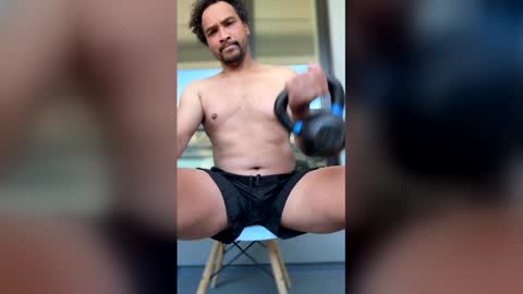 imlightskn online show from April 2, 9:56 pm