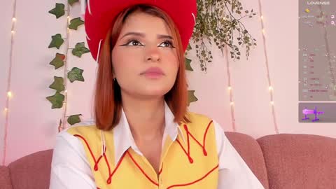 Snapshot of imlis chatting on December 5, 9:06 am Lissa Morgan MODEL INDEPENDENT online show from December 5, 9:06 am