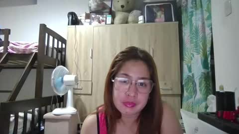 Snapshot of immaculate02 chatting on December 10, 2:06 pm Immaculate02 online show from December 10, 2:06 pm