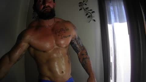 Snapshot of imnewherelollol chatting on September 29, 2:55 pm Majordadbod101 online show from September 29, 2:55 pm