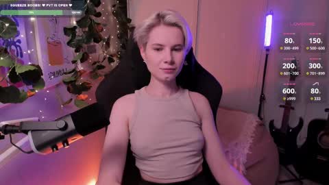 Mia online show from February 15, 1:05 pm