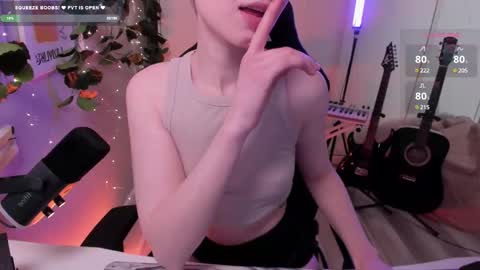 Mia online show from February 18, 12:49 pm