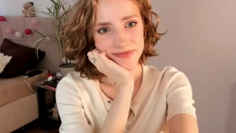 Snapshot of imogensy chatting on May 30, 2:25 pm my name Imo Fansly online show from May 30, 2:25 pm