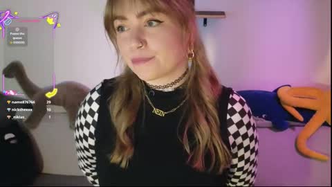 Snapshot of impumpkinbitch chatting on November 12, 1:00 pm ImPumpkinBitch online show from November 12, 1:00 pm