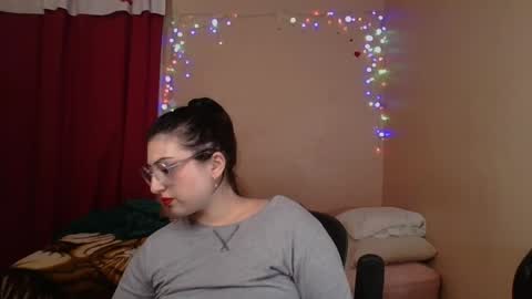 Snapshot of imsohornydacom chatting on May 28, 10:51 pm Florencia online show from May 28, 10:51 pm