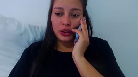 imsweetlips online show from June 7, 8:01 pm