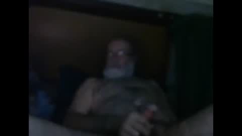 Snapshot of imtonedeaf3 chatting on December 17, 12:45 am imtonedeaf3 online show from December 17, 12:45 am