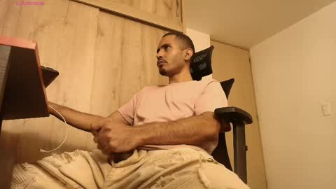 Snapshot of imyourg0d chatting on May 30, 5:59 am Daniel thumb up me please its important Im new INDEPENDENT MODEL online show from May 30, 5:59 am