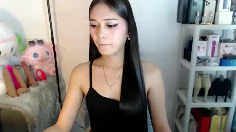 Snapshot of imyourlegalbaby chatting on April 26, 9:40 am Aki online show from April 26, 9:40 am