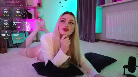  Dina  Help me reach 100 likes  online show from November 27, 8:33 pm