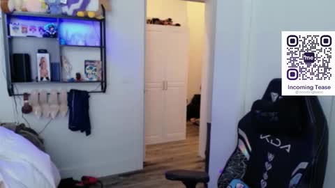 Snapshot of incomingtease chatting on February 20, 6:08 pm incomingtease online show from February 20, 6:08 pm