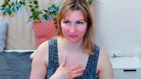 incredible_ariela online show from April 11, 12:37 am