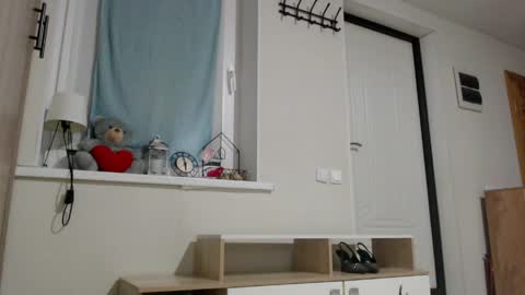 Snapshot of increible_della chatting on April 30, 9:19 pm Della online show from April 30, 9:19 pm