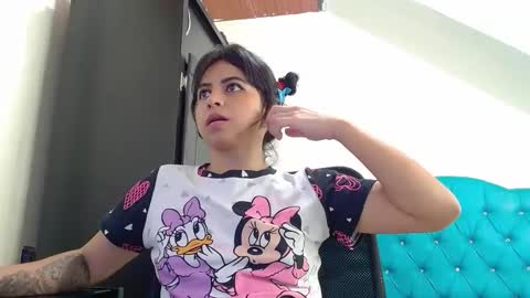 Snapshot of incubus_couple1 chatting on January 25, 4:02 am incubus_couple1 online show from January 25, 4:02 am