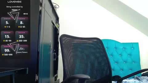 Snapshot of incubus_couple1 chatting on February 25, 2:47 am incubus_couple1 online show from February 25, 2:47 am