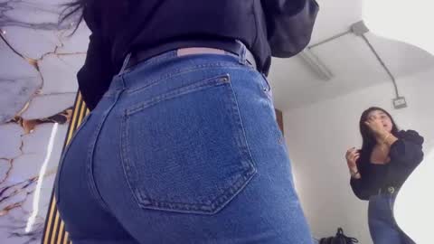 Snapshot of indi_catalina chatting on April 21, 2:34 pm Indi Catalina online show from April 21, 2:34 pm