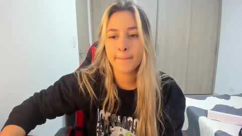 Lana online show from December 16, 9:20 pm