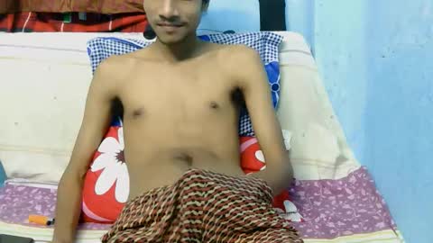 Snapshot of indian_bengali_boy chatting on September 16, 12:50 pm Suman Leo online show from September 16, 12:50 pm