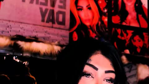 Snapshot of indian_dreamgirl chatting on April 14, 7:09 pm Bella Ambrosia online show from April 14, 7:09 pm
