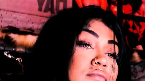 Snapshot of indian_dreamgirl chatting on May 9, 1:16 pm Bella Ambrosia online show from May 9, 1:16 pm