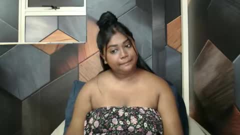 Snapshot of indian_rimmelx chatting on February 3, 6:51 am Melz online show from February 3, 6:51 am