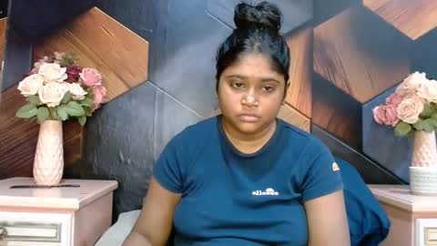 Snapshot of indian_rimmelx chatting on April 28, 2:27 am Melz online show from April 28, 2:27 am
