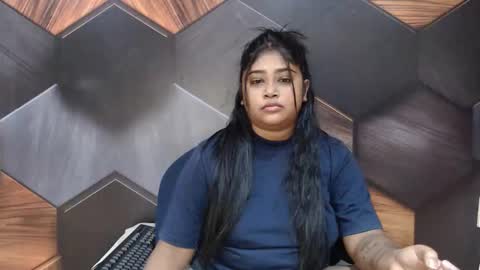 Snapshot of indian_rimmelx chatting on May 27, 6:43 am Melz online show from May 27, 6:43 am