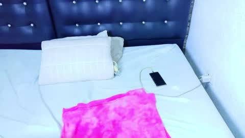 Snapshot of indian_whore18 chatting on May 28, 3:04 am indian_whore18 online show from May 28, 3:04 am