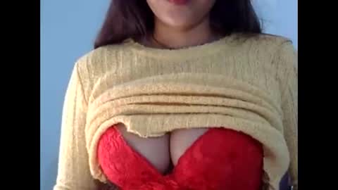 Snapshot of indiananu23 chatting on January 17, 9:14 am indiananu23 online show from January 17, 9:14 am