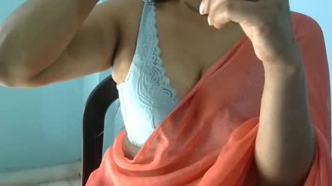 Snapshot of indiananu23 chatting on February 12, 8:09 am indiananu23 online show from February 12, 8:09 am