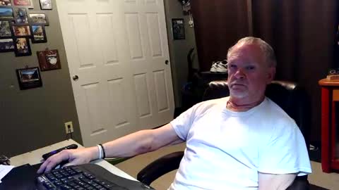 Papa online show from May 10, 10:42 am