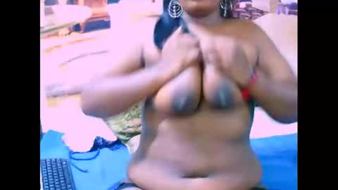 Snapshot of indiancherry4u2luv chatting on March 7, 12:01 pm indiancherry4u2luv online show from March 7, 12:01 pm