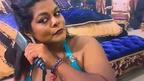 Snapshot of indiancherrypie chatting on February 12, 9:37 am indiancherrypie online show from February 12, 9:37 am