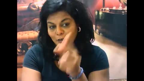 Snapshot of indiancherrypie chatting on April 18, 12:09 pm indiancherrypie online show from April 18, 12:09 pm