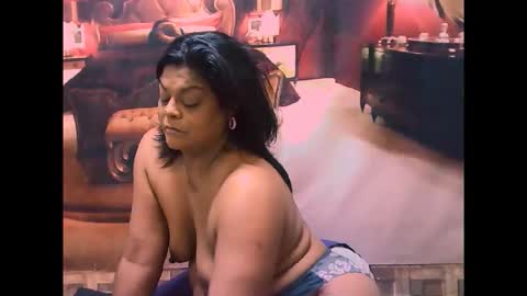 Snapshot of indiancherrypie chatting on April 23, 12:29 pm indiancherrypie online show from April 23, 12:29 pm