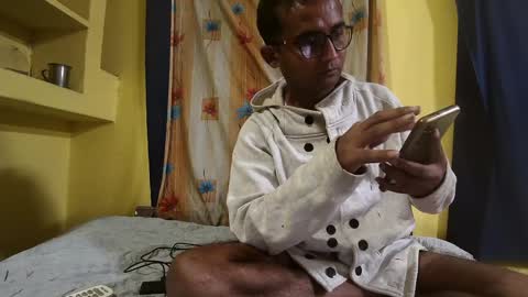 Snapshot of indiancumking chatting on December 21, 11:22 am inindiancumking online show from December 21, 11:22 am